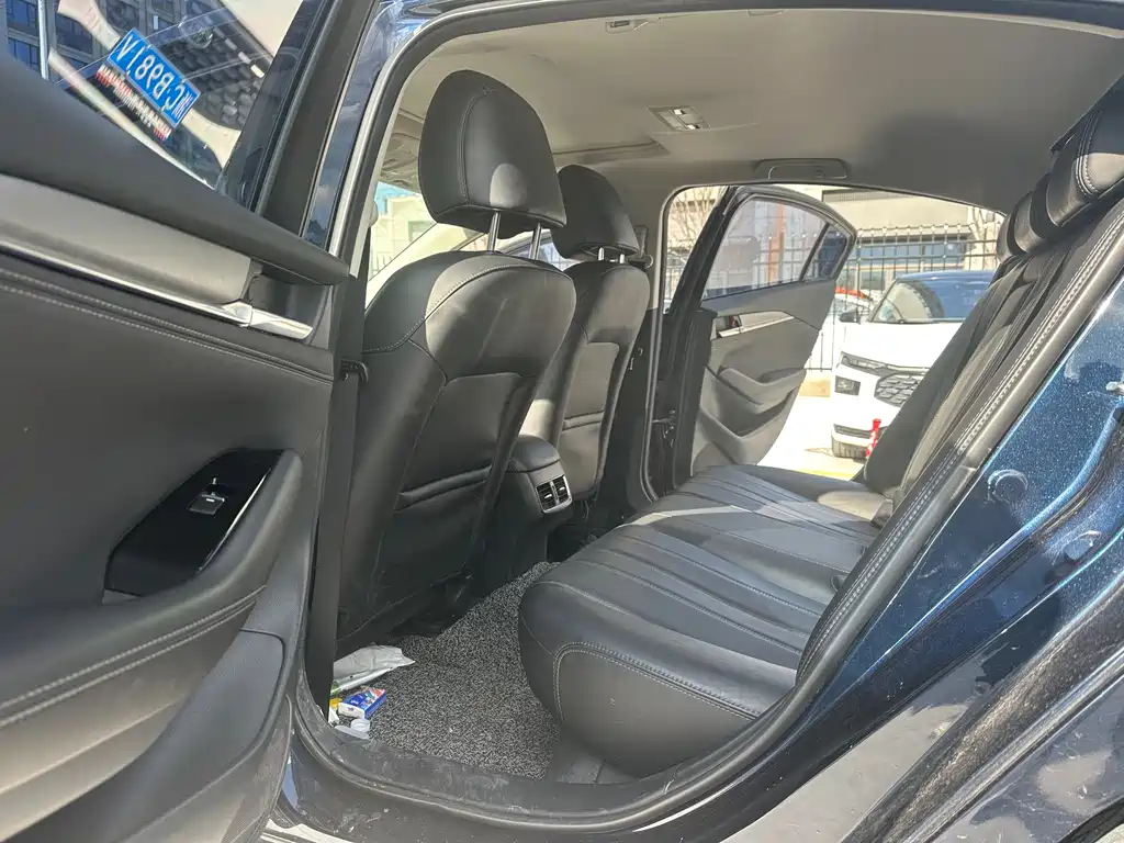 Atenza 2.5 L Blue Sky Sport