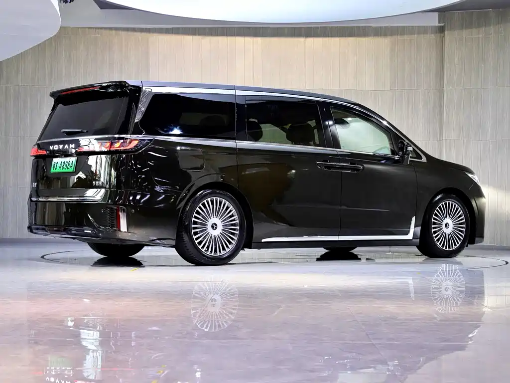 Voyah Dreamer PHEV 4 WD Flagship Kunpeng