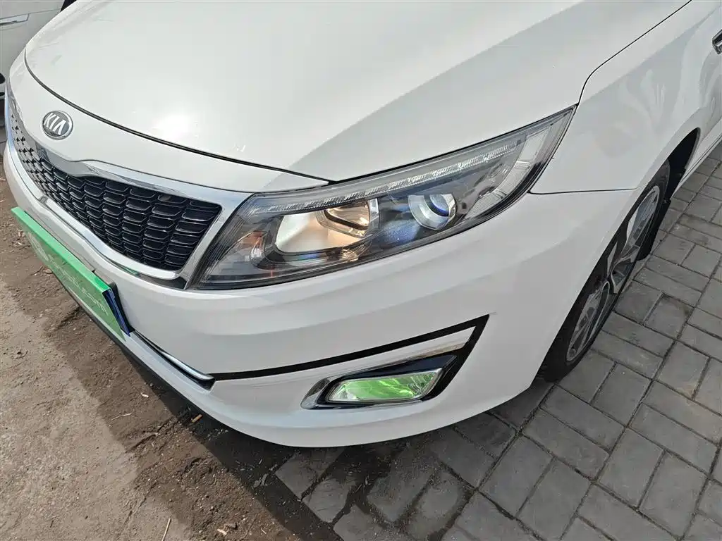 Kia K5 2.0 L Auto Luxury