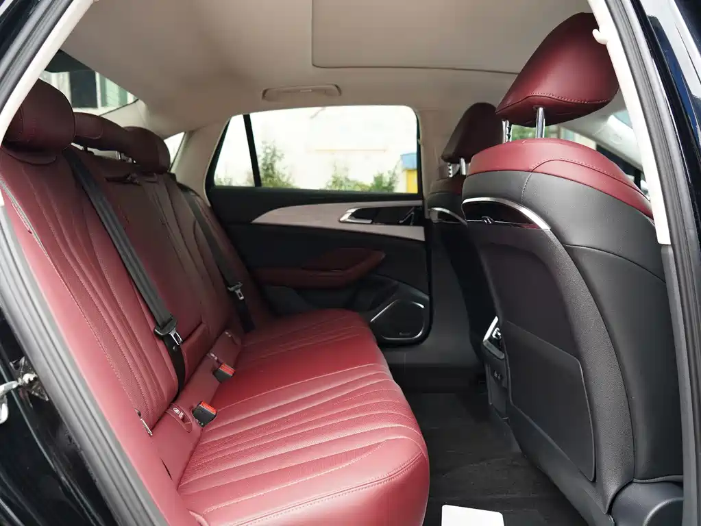 Hongqi H5 2.0 T Auto Flagship Smooth