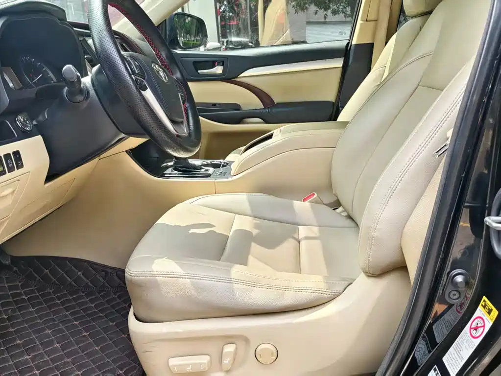 Highlander 2.0 T 4 WD Luxury 7-seat