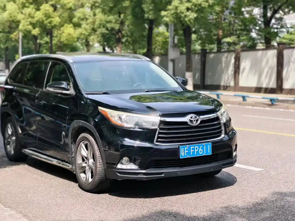 Highlander 2.0 T 4 WD Luxury 7-seat