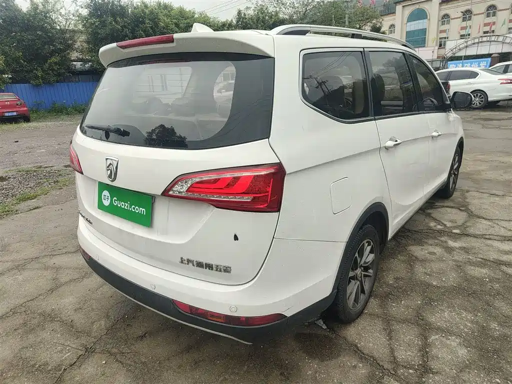 Baojun 730 1.5 T DCT Style 7-seat CN-V