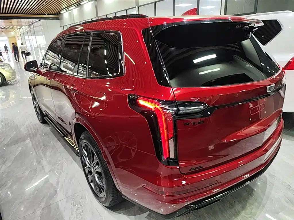 Cadillac XT6 2.0 T 6-seat 4 WD Distinguished