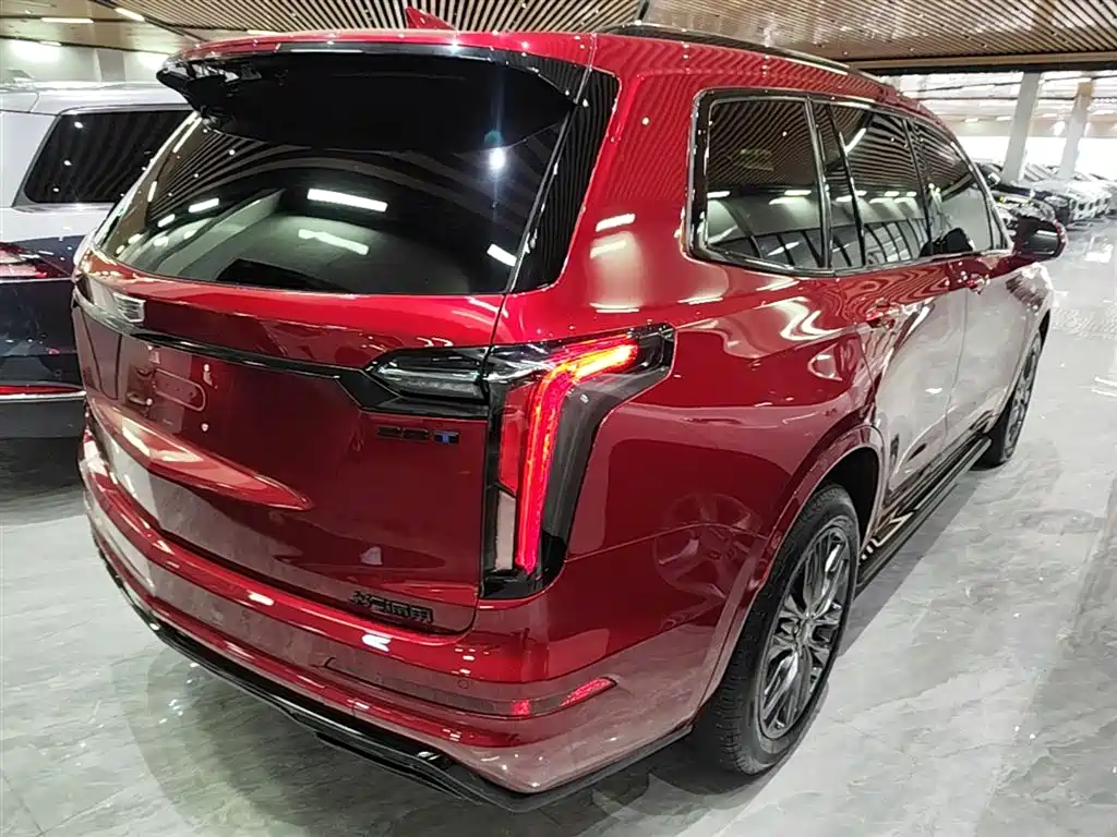Cadillac XT6 2.0 T 6-seat 4 WD Distinguished