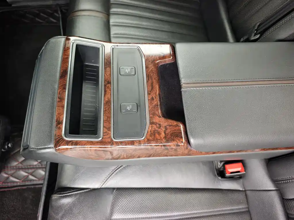 东风A9 东风A9 2016款 1.8 T 豪华型