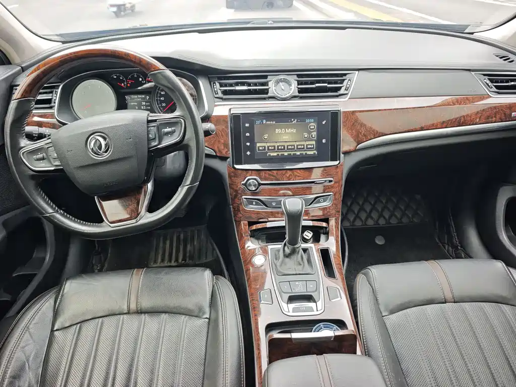 东风A9 东风A9 2016款 1.8 T 豪华型