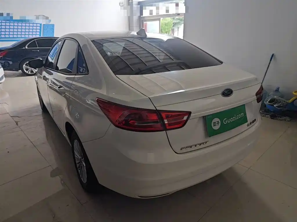 Escort Facelift 1.5 L Manual Comfort