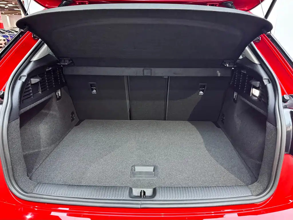 Audi Q2 L 35 TFSI Launch Exclusive CN-VI