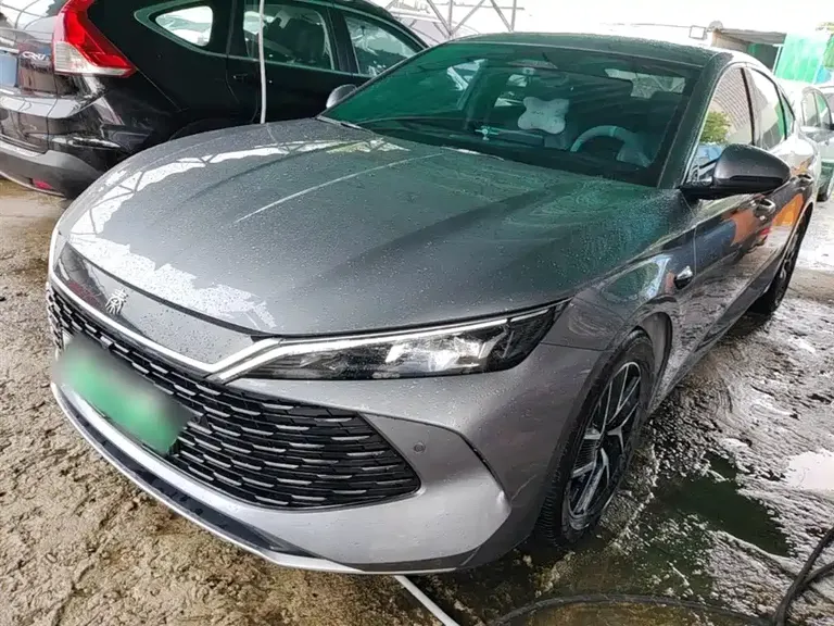 BYD Qin L DM-i Smart Drive 80 KM Transcend
