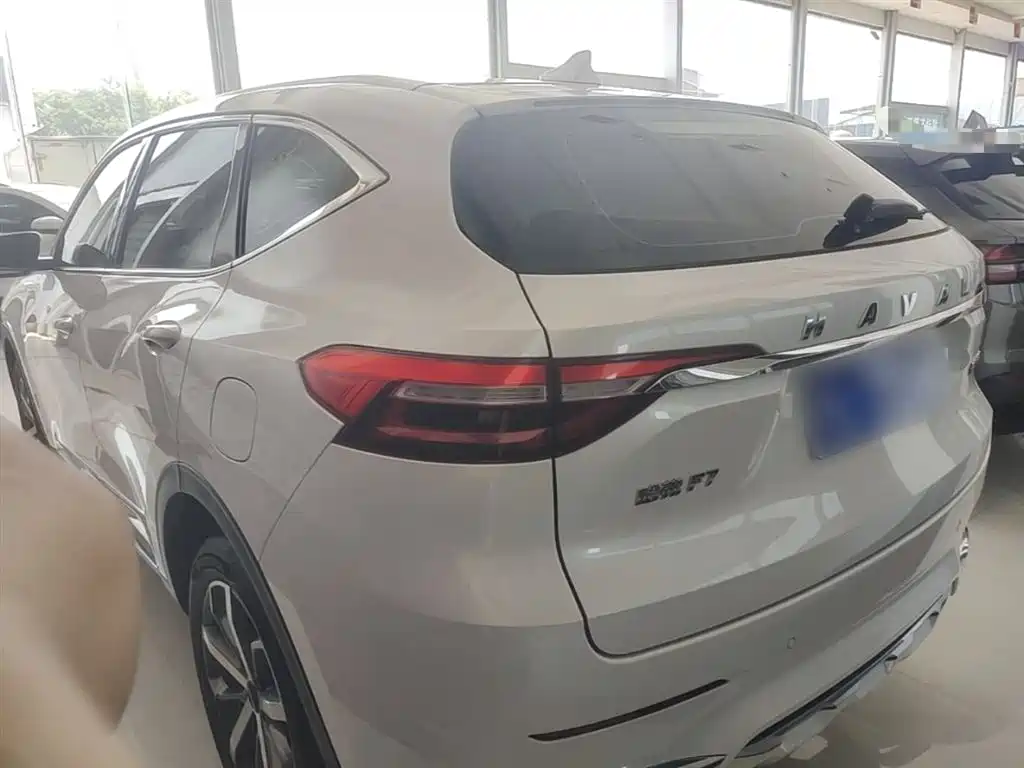 Haval F7 1.5 T 2 WD i Dazzle