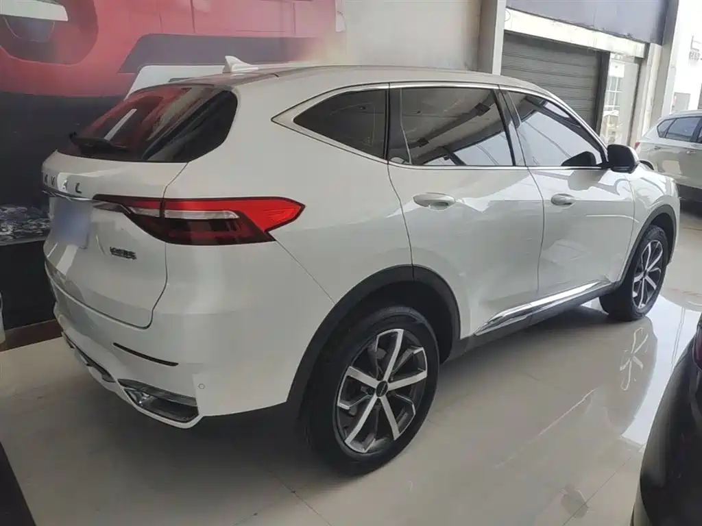 Haval F7 1.5 T 2 WD i Dazzle