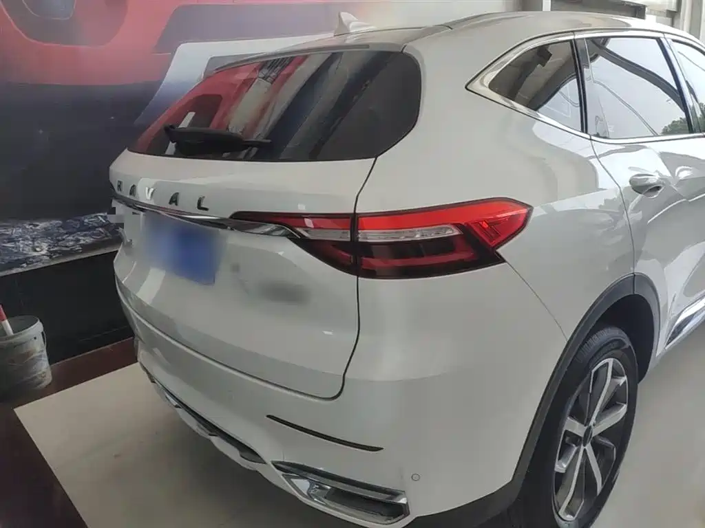 Haval F7 1.5 T 2 WD i Dazzle