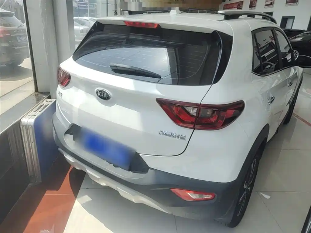 Stonic 1.4 L Auto Fun Enjoyment