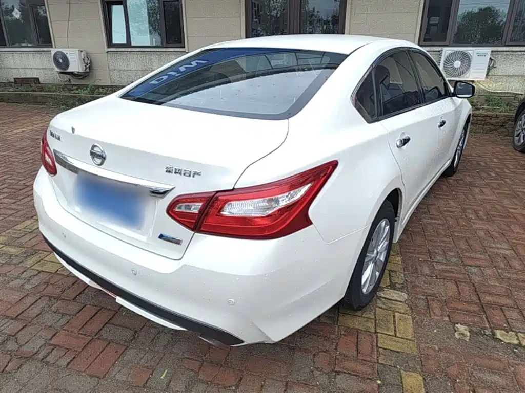 Teana Facelift 2.0 L XL Comfort