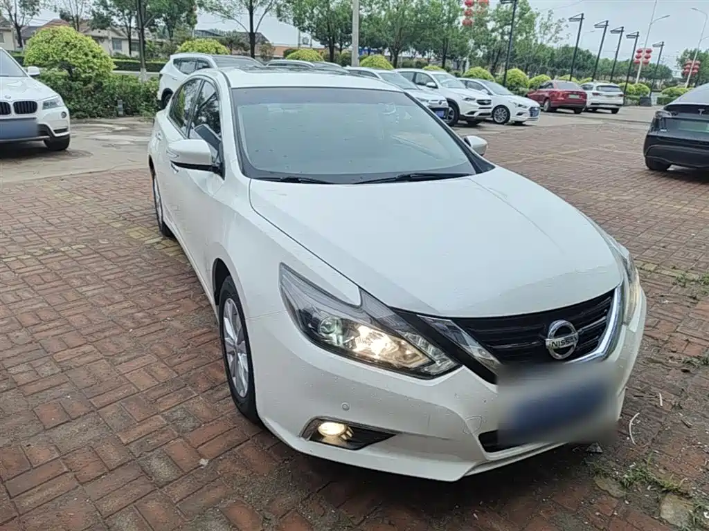 Teana Facelift 2.0 L XL Comfort