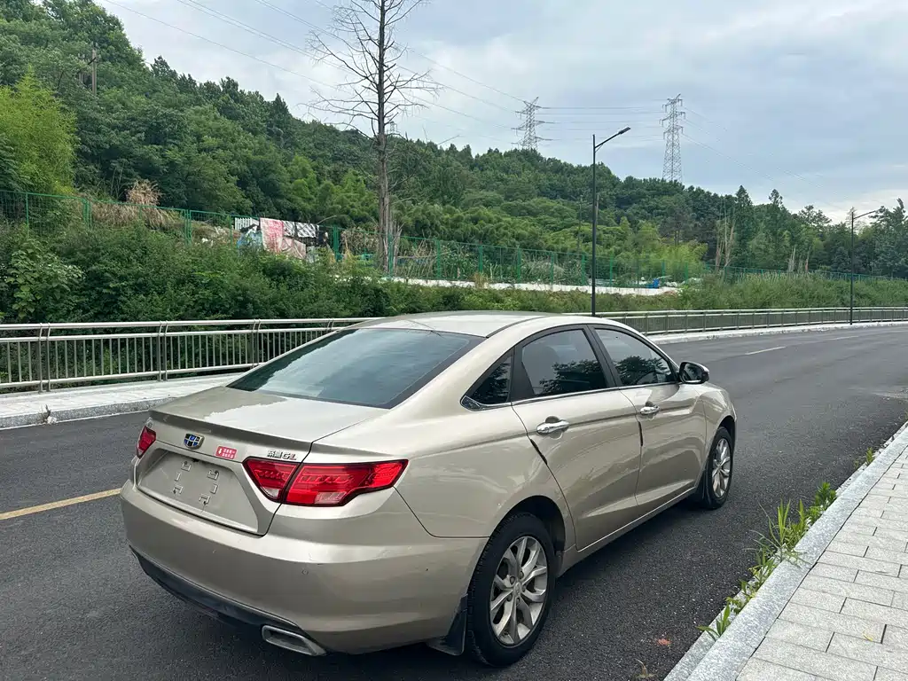 Emgrand GL 1.8 L DCT Elite