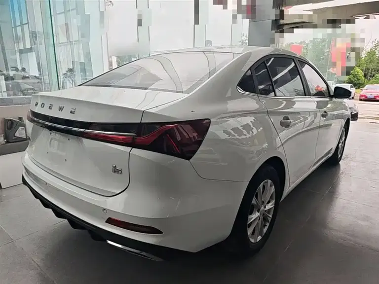 Roewe i5 1.5 L CVT Luxury