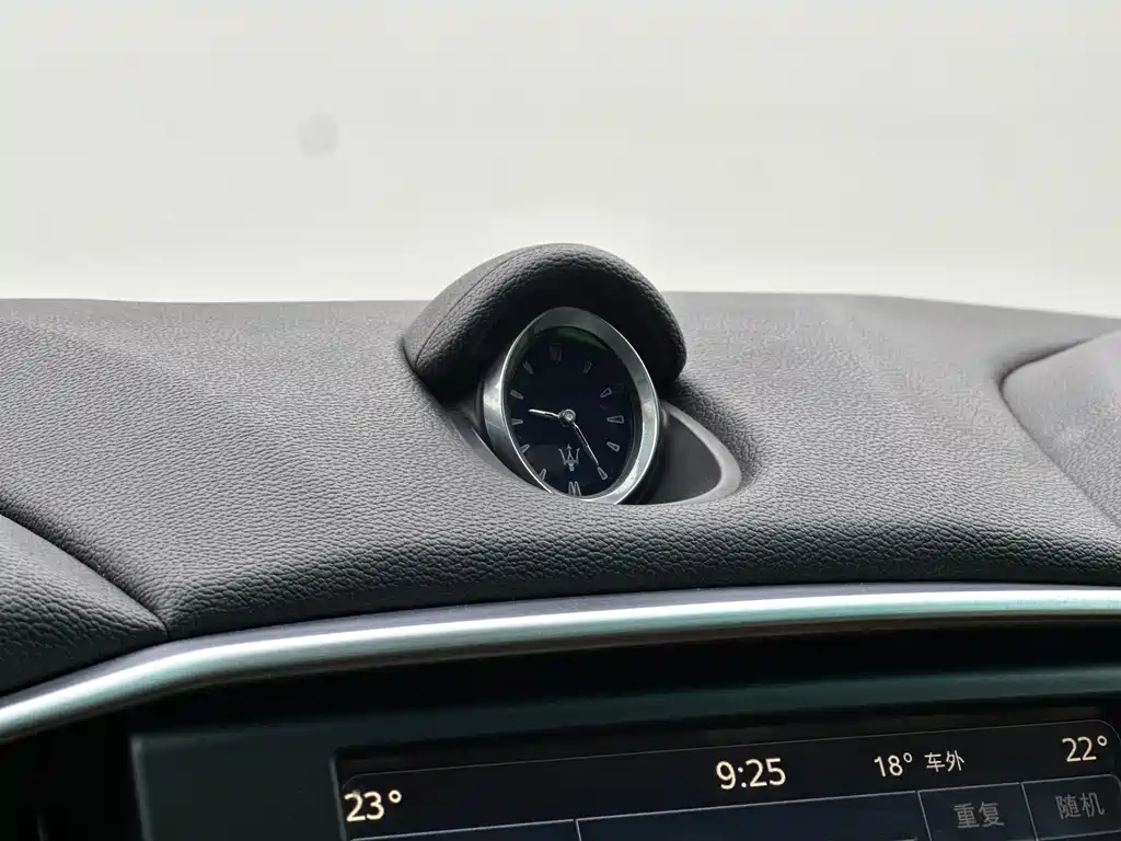 Ghibli 3.0 T Standard