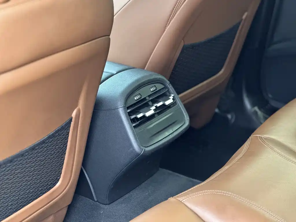 Ghibli 3.0 T Standard