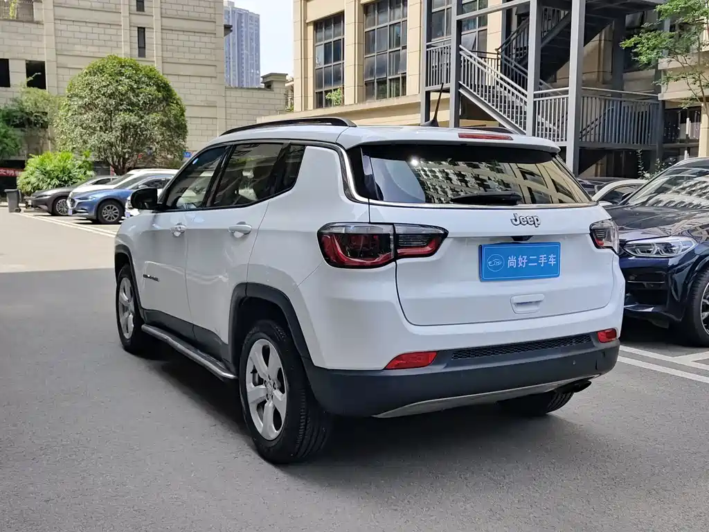 Compass 200 T Auto Home Enjoyment