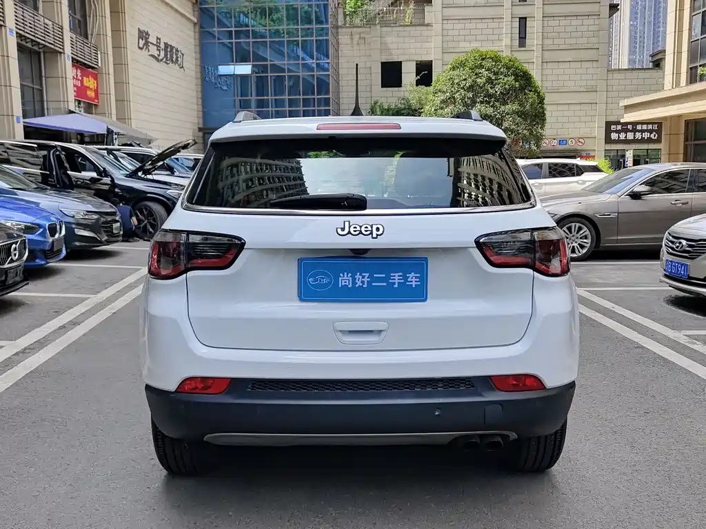 Compass 200 T Auto Home Enjoyment