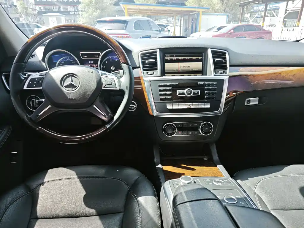 Mercedes-Benz M-Class ML 400 4 MATIC Luxury