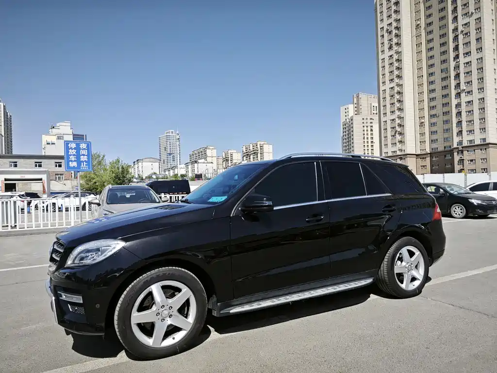 Mercedes-Benz M-Class ML 400 4 MATIC Luxury