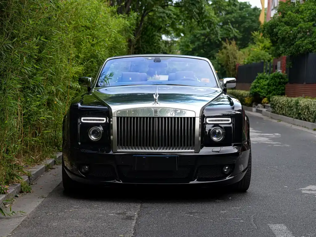 Phantom 6.7 L Softtop Convertible