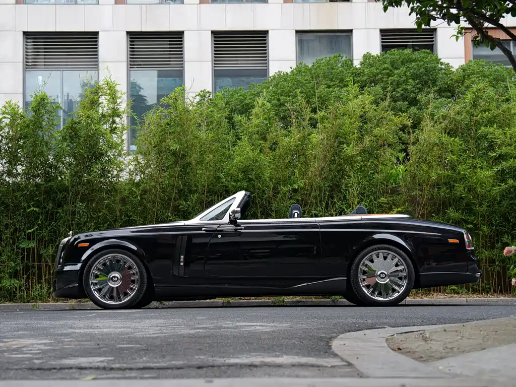 Phantom 6.7 L Softtop Convertible