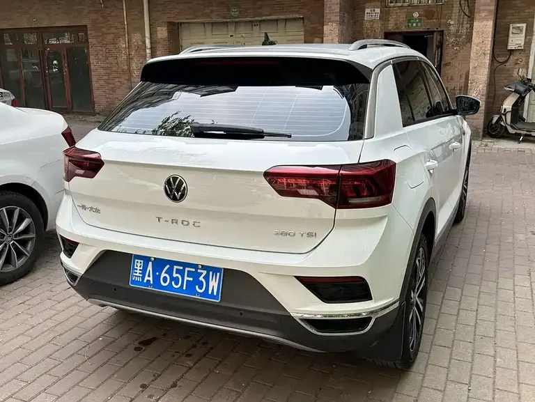 Volkswagen T-ROC 280 TSI DSG 2 WD Comfort Enjoyment PLUS