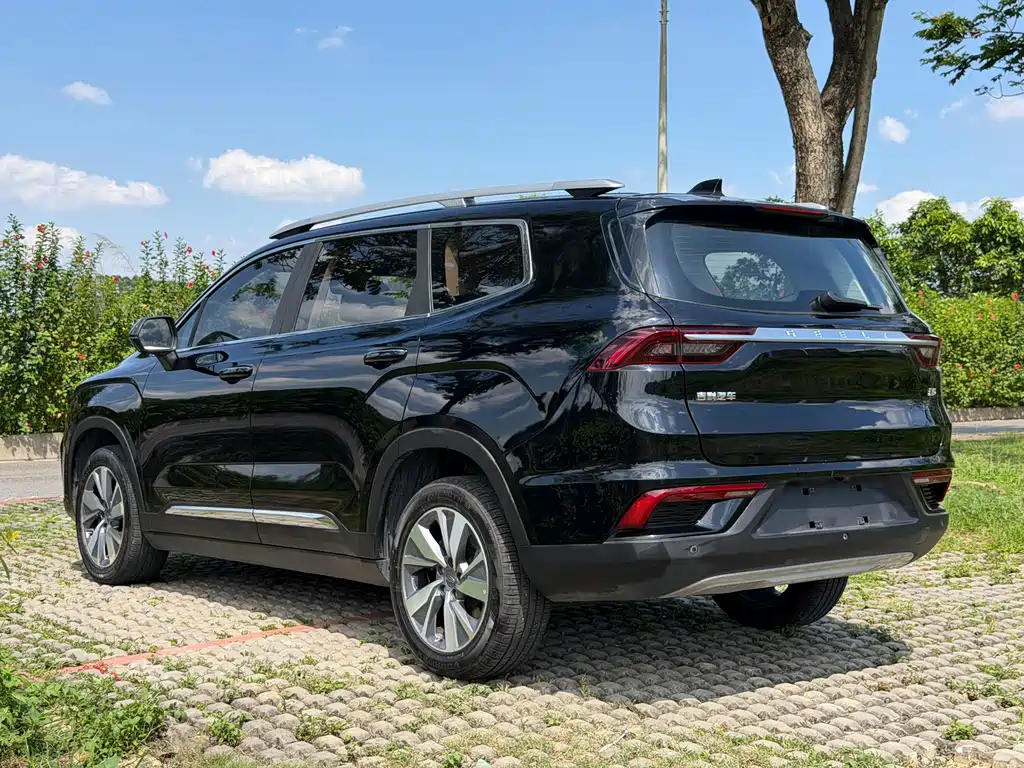 Haoyue 1.8 TD DCT Luxury 7-seat