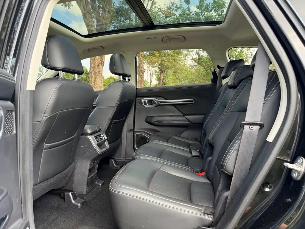 Haoyue 1.8 TD DCT Luxury 7-seat
