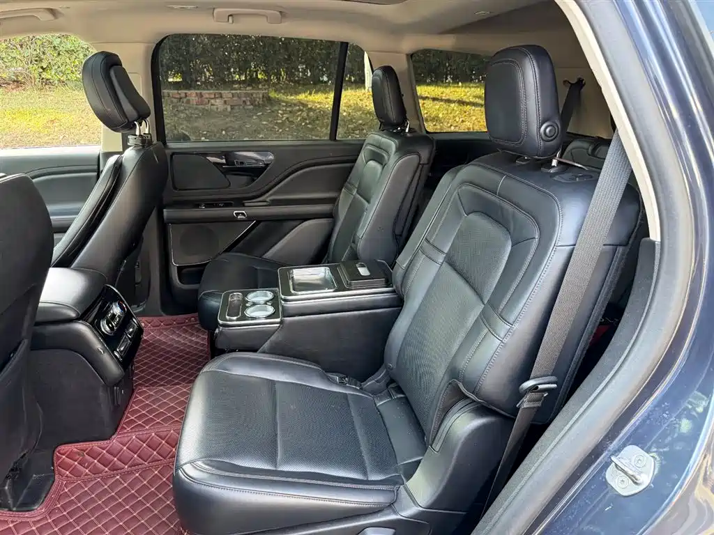 Aviator 3.0 T V6 4 WD Premium