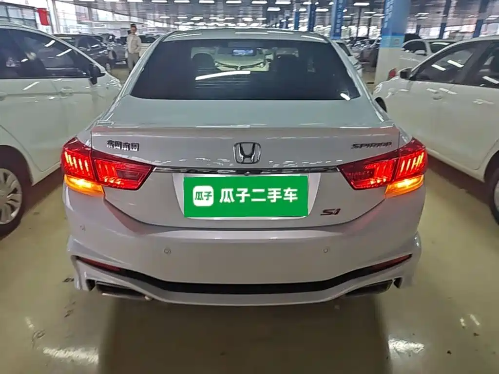 Spirior 2.4 L Luxury