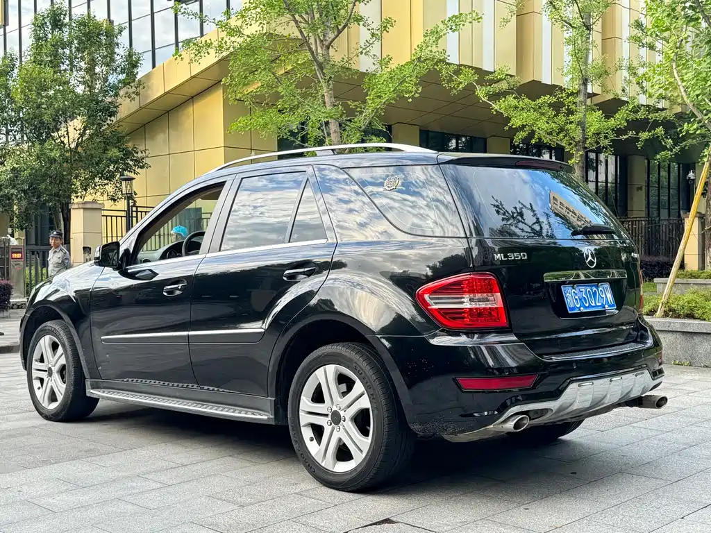 Mercedes-Benz M-Class ML 350 4 MATIC Luxury
