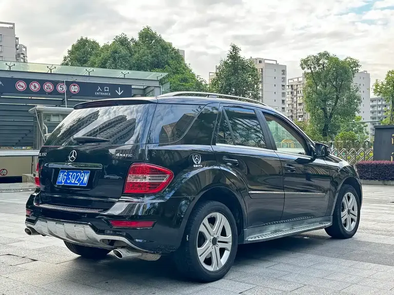 Mercedes-Benz M-Class ML 350 4 MATIC Luxury