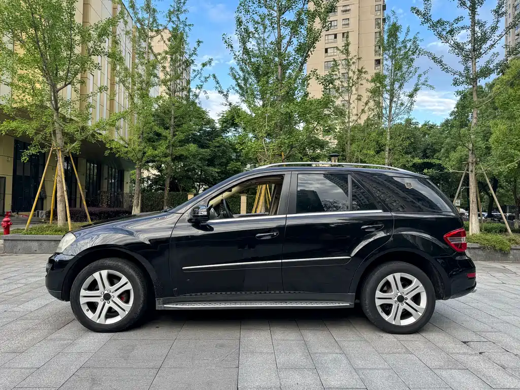 Mercedes-Benz M-Class ML 350 4 MATIC Luxury