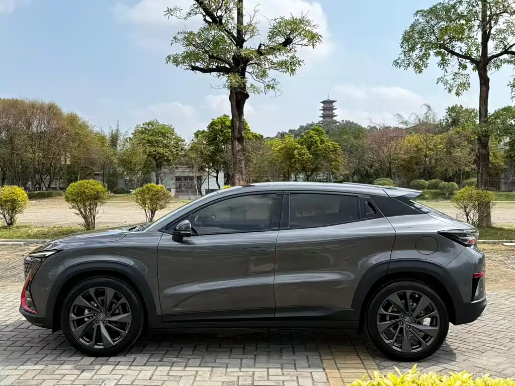 Changan UNI-T 1.5 T Distinguished