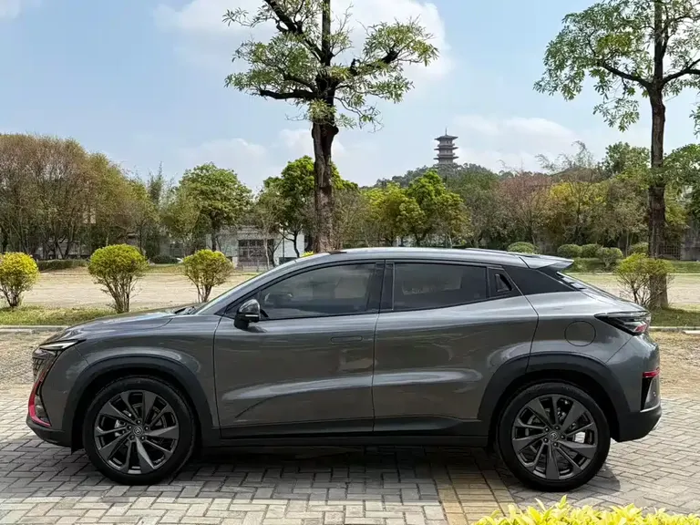 Changan UNI-T 1.5 T Distinguished