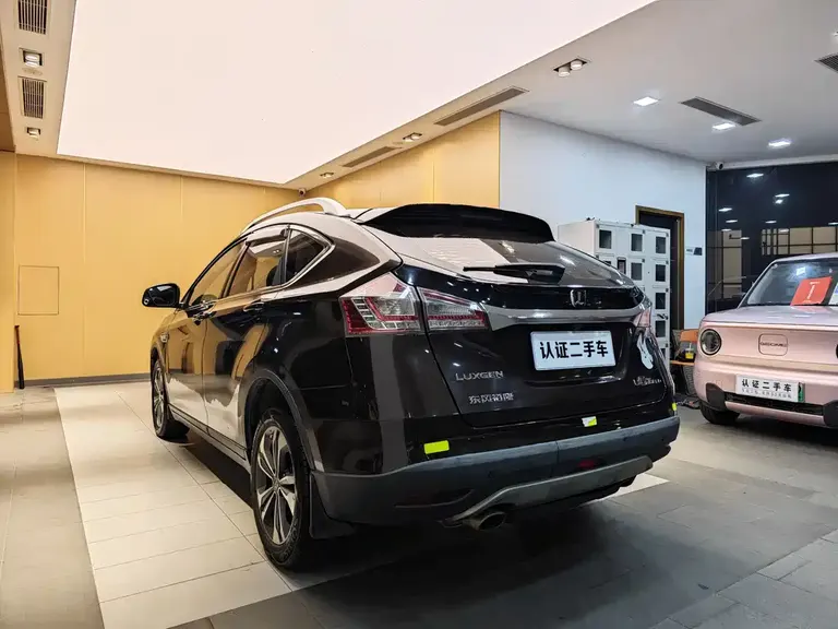 Luxgen URX 6 SUV 1.8 T Smart Supreme