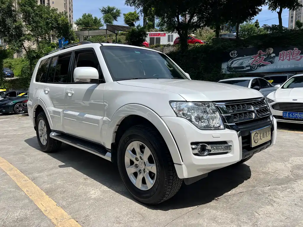 Pajero (Import) 3.0 L Auto Standard