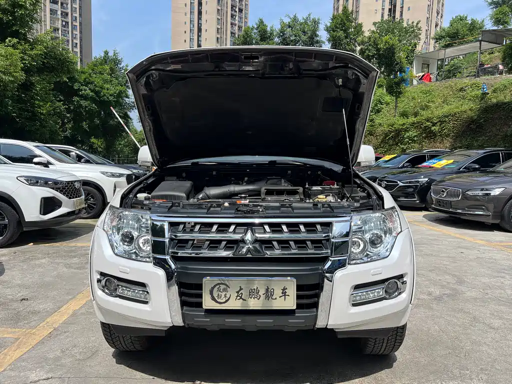Pajero (Import) 3.0 L Auto Standard