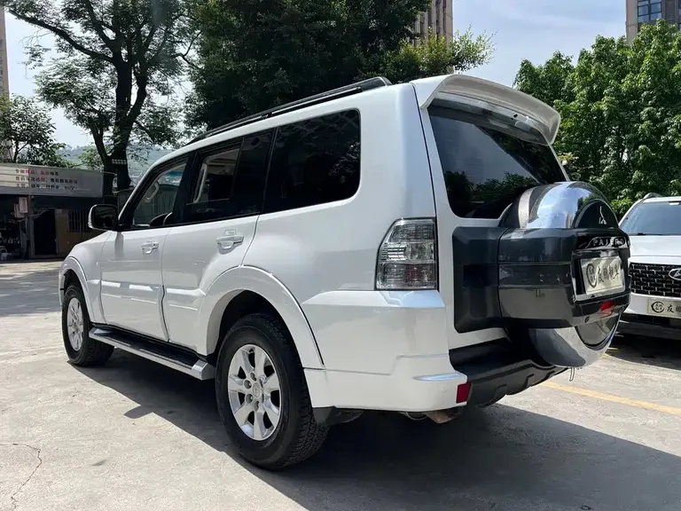 Mitsubishi Pajero (Import) 3.0 L Auto Standard