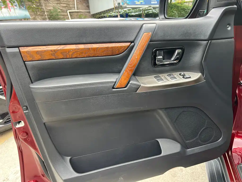 Pajero (Import) 3.0 L Auto Standard