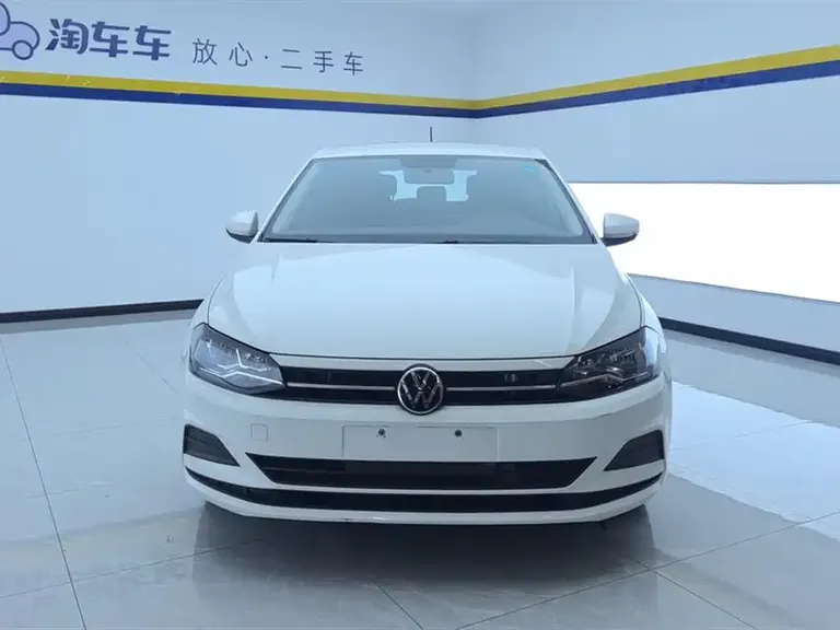 Volkswagen Polo Plus 1.5 L Auto Joyful Living
