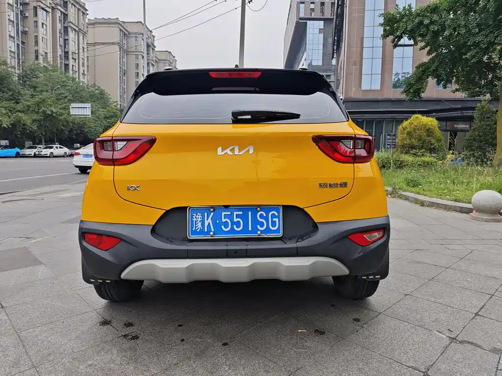 Stonic 1.4 L CVT Fun Enjoyment Sunroof