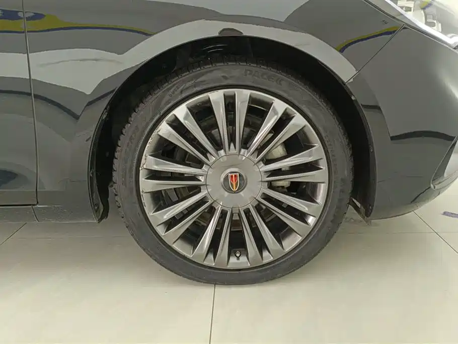 Hongqi H5 1.8 T Auto Connected Flagship Charm