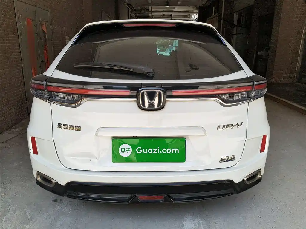 Honda UR-V 370 TURBO 2 WD Graceful