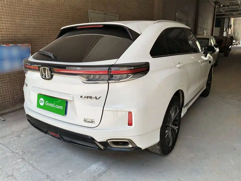 Honda UR-V 370 TURBO 2 WD Graceful